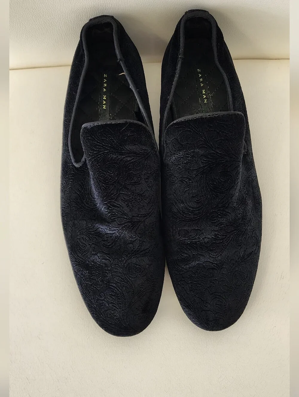 Zara Black Velvet Jacquard Slip-On Loafers
